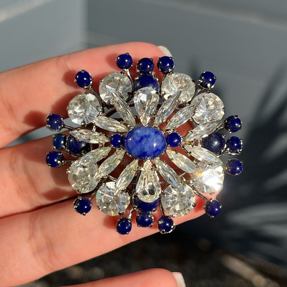 Vintage Made In Austria Faux Lápiz Blue Glass Prong Rhinestone Silver Brooch Pin